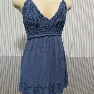 A Hint of Blush Blue Crochet Women's Tank Top Small